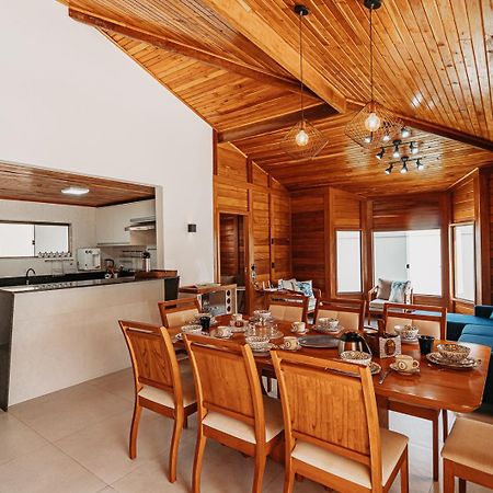 Casadecastelhanos, Quadra Do Mar De Castelhanos, 4 Suites Com Ar, Churrasqueira, Piscina, Hidromassagem, Cozinha Integrada Gourmet Ideal Para Familia E Amigos Anchieta  Eksteriør bilde